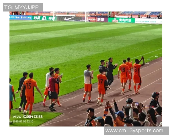 河南俱乐部酒祖杜康与云南玉昆战平尹鸿博中超告别战感人落幕